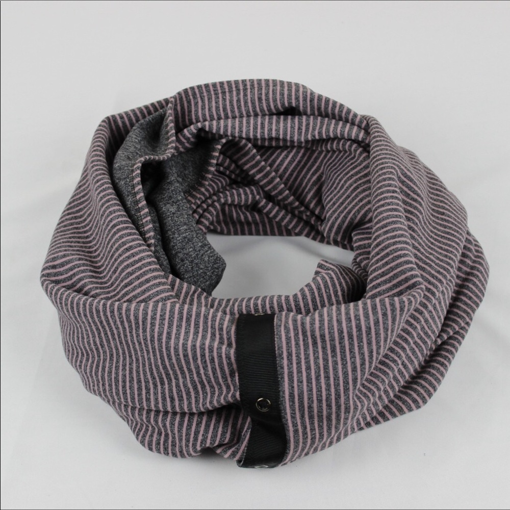 Lululemon. Vinyasa Scarf. Hyper Stripe Mauvelous. - Picture 4 of 7